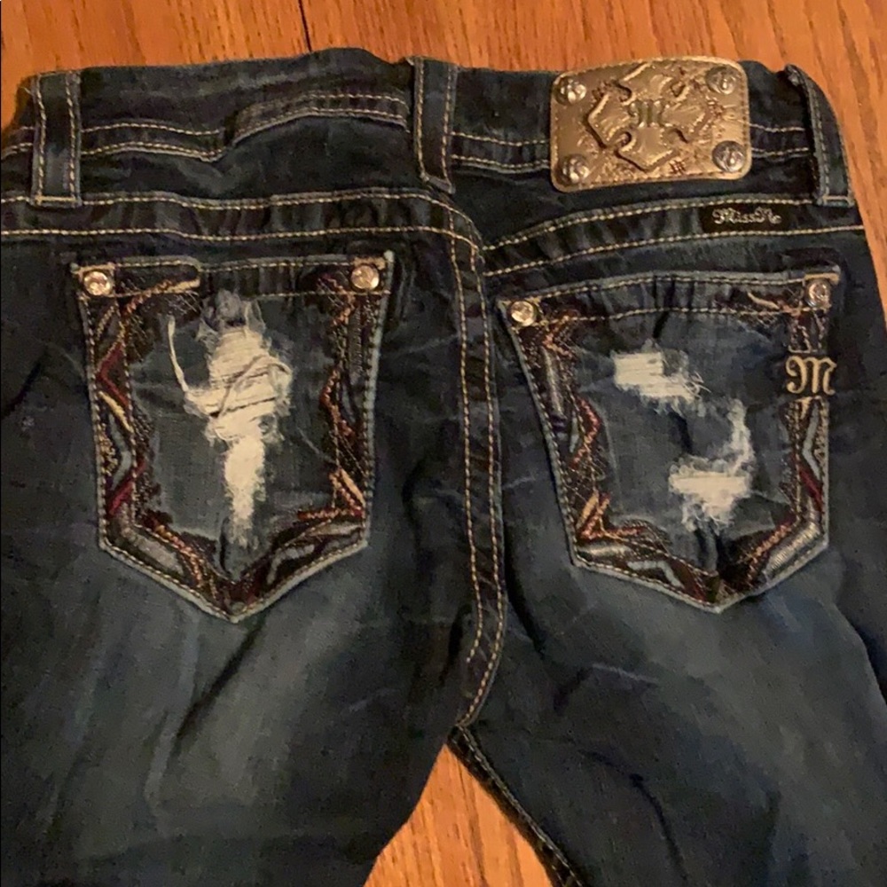 Miss Me Jeans • 29 • Signature Skinny